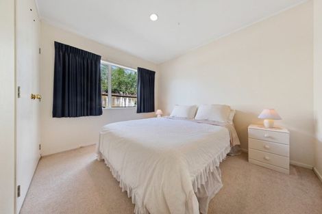 Photo of property in 114 Golfland Drive, Golflands, Auckland, 2013