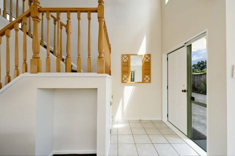 Photo of property in 33 Woodford Avenue, Henderson, Auckland, 0610