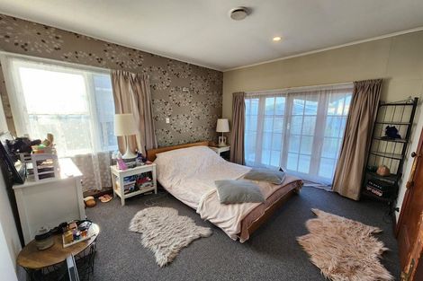 Photo of property in 242 College Street, West End, Palmerston North, 4412