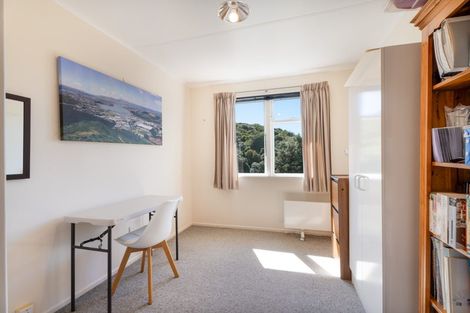 Photo of property in 34 Takapuwahia Drive, Takapuwahia, Porirua, 5022