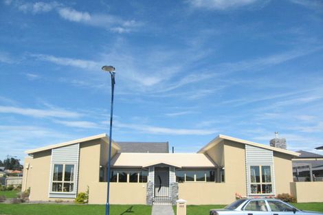 Photo of property in 111 Aston Drive, Waimairi Beach, Christchurch, 8083