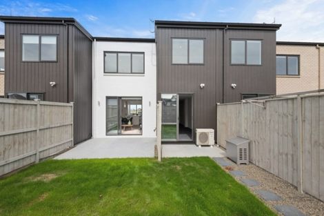 Photo of property in 16 Orford Lane, Takanini, 2112