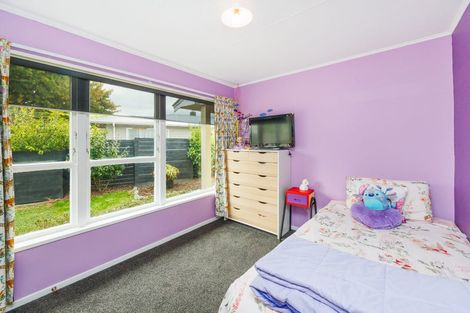 Photo of property in 21 Acacia Street, Kelvin Grove, Palmerston North, 4414