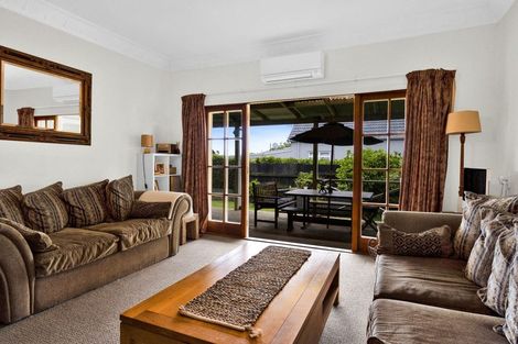 Photo of property in 58 Govett Avenue, Frankleigh Park, New Plymouth, 4310