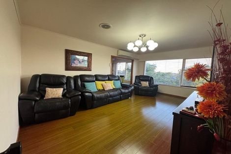 Photo of property in 99 Stottholm Road, Titirangi, Auckland, 0604