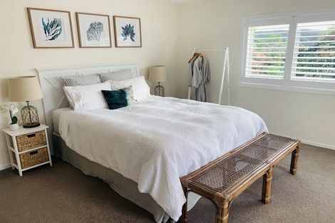 Photo of property in 4a Whitianga View, Paremata, Porirua, 5024