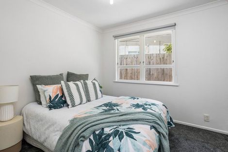 Photo of property in 11 Gatman Street, Birkdale, Auckland, 0626