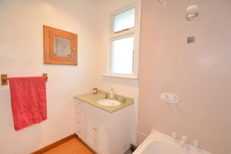 Photo of property in 48 Woodhaugh Street, Woodhaugh, Dunedin, 9010