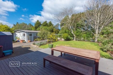 Photo of property in 40 Larchmont Grove, Totara Park, Upper Hutt, 5018