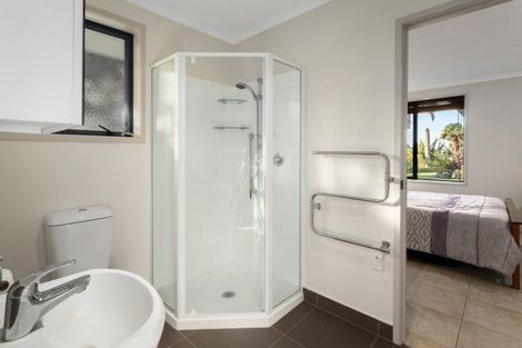 Photo of property in 910 State Highway 2, Tanners Point, Katikati, 3177