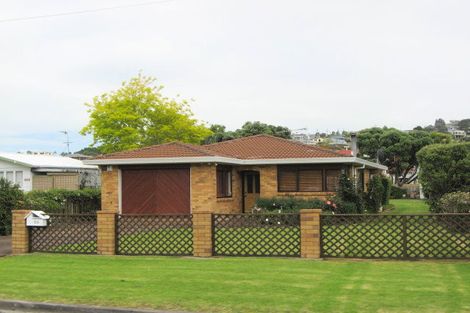 Photo of property in 66 Ladies Mile, Manly, Whangaparaoa, 0930