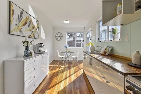 Photo of property in 18 Marybeth Place, Rosehill, Papakura, 2113