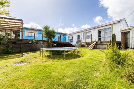 Photo of property in 150 Seaview Road, Westown, New Plymouth, 4310