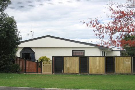 Photo of property in 486 Devonport Road, Tauranga South, Tauranga, 3112