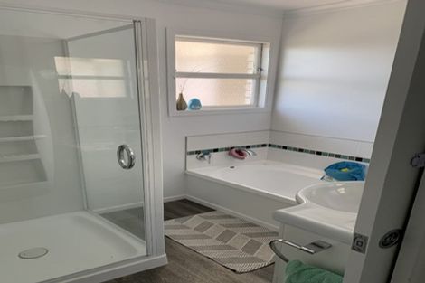 Photo of property in 70 Pohutukawa Drive, Pukete, Hamilton, 3200