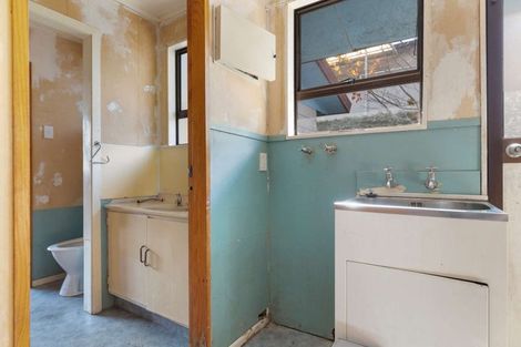 Photo of property in 261a Welcome Bay Road, Welcome Bay, Tauranga, 3112