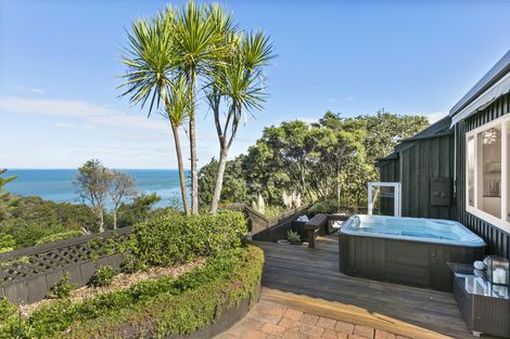 Photo of property in 106 Wood Bay Road, Titirangi, Auckland, 0604
