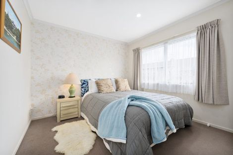 Photo of property in 6 Newfound Way, Glen Eden, Auckland, 0602