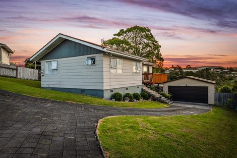 Photo of property in 11 Seakens Way, Glen Eden, Auckland, 0602