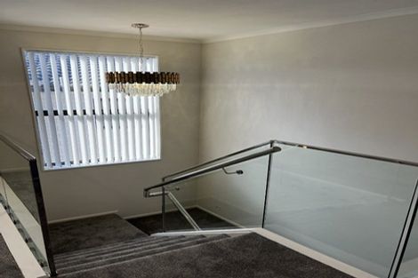 Photo of property in 28 Ballyalton Crescent, Flat Bush, 2019