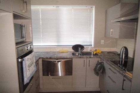 Photo of property in 1/2 Hamilton Avenue, Ilam, Christchurch, 8041