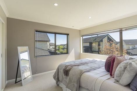 Photo of property in 19 Bluewater Place, Paraparaumu, 5032