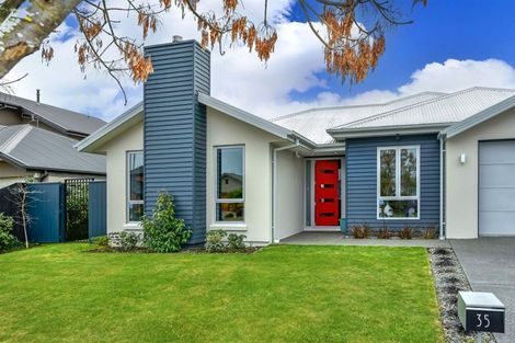 Photo of property in 35 Reka Street, Parklands, Christchurch, 8083