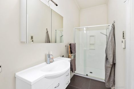 Photo of property in 16 Earls Terrace, Mount Victoria, Wellington, 6011