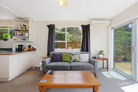 Photo of property in 3 Oldham Way, Crofton Downs, Wellington, 6035