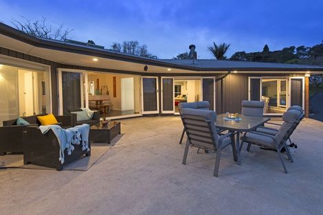 Photo of property in 6 Lancelot Road, Orewa, 0931