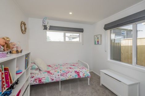 Photo of property in 18 Marine Parade South, Foxton Beach, Foxton, 4815