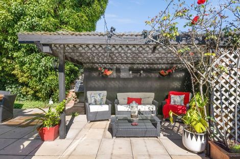 Photo of property in 128 Charles Street, Westshore, Napier, 4110