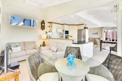 Photo of property in 10 Takutai Avenue, Bucklands Beach, Auckland, 2012