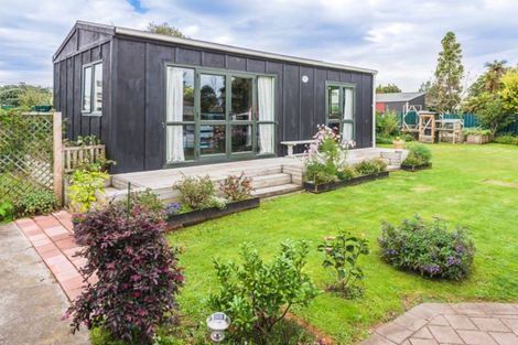 Photo of property in 6 Perham Place, Aramoho, Whanganui, 4500