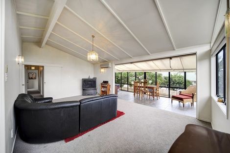 Photo of property in 79 Cascades Road, Pakuranga Heights, Auckland, 2010