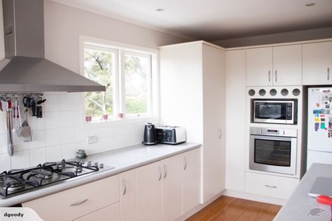 Photo of property in 58 Fowler Street, Northcote, Auckland, 0627