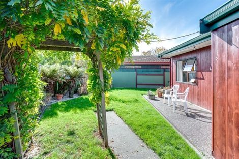 Photo of property in 2 Lannie Place, Greenmeadows, Napier, 4112