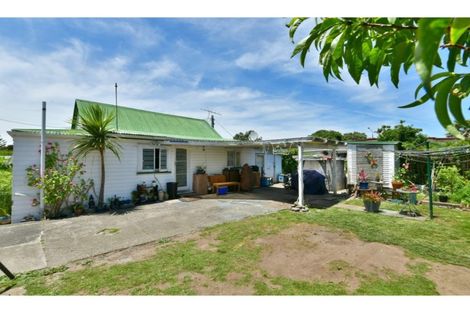 Photo of property in 12 Marie Avenue, Red Beach, 0932