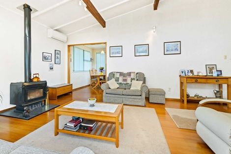 Photo of property in 23 Finlow Drive, Te Atatu South, Auckland, 0610