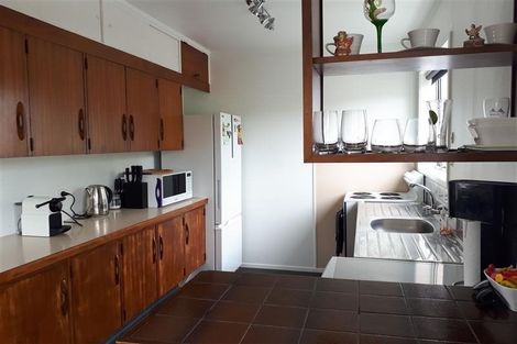 Photo of property in 2/290 Glenfield Road, Glenfield, Auckland, 0629