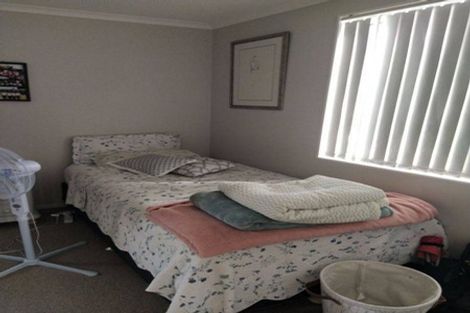 Photo of property in 28 Saddleback Crescent, Papakura, 2110