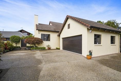 Photo of property in 28 Waipuna Place, Rototuna, Hamilton, 3210