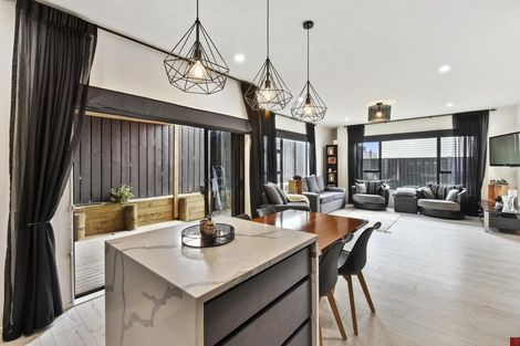 Photo of property in 63a Thompson Terrace, Manurewa, Auckland, 2102