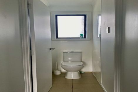 Photo of property in 17 Montego Place, Weymouth, Auckland, 2103