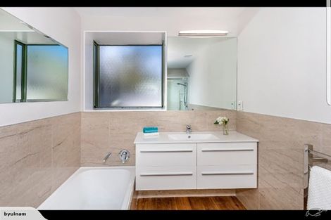 Photo of property in 6 Sealy Place, Bryndwr, Christchurch, 8053