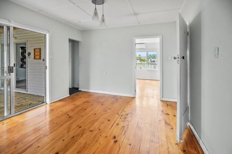 Photo of property in 24 Station Road, Paeroa, 3600