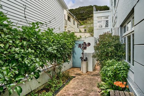 Photo of property in 3/1 Rixon Grove, Mount Victoria, Wellington, 6011
