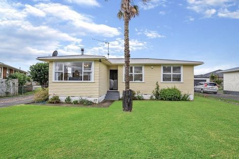 Photo of property in 5 Brightwell Street, Papakura, 2110