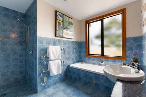 Photo of property in 2 La Cumbre Close, Bethlehem, Tauranga, 3110