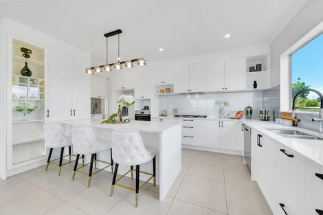 Photo of property in 52 Emerald Avenue, Rosehill, Papakura, 2113